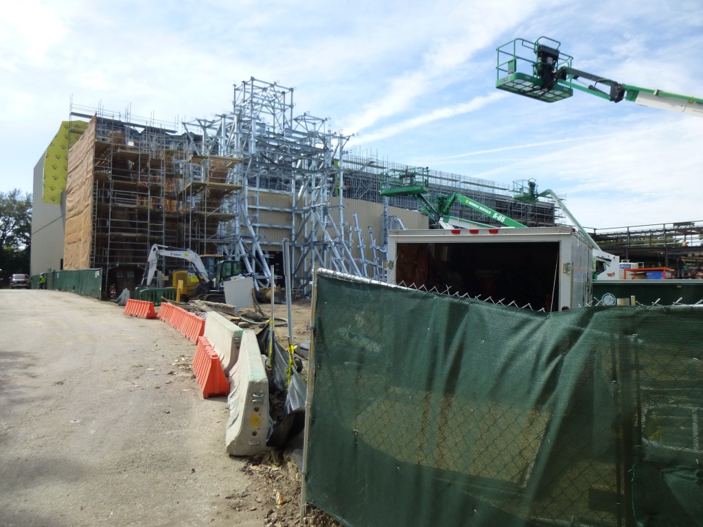 Overall view of the site from Toon Lagoon side (again, photo taken from guest areas of the park)