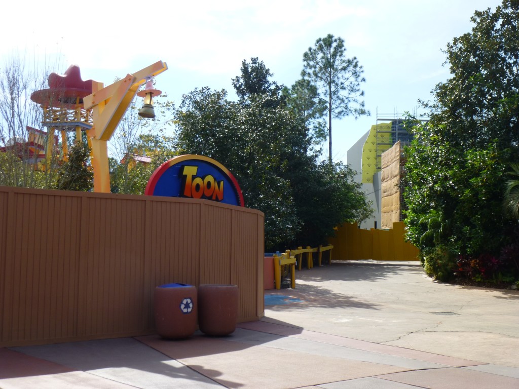 Seen from Toon Lagoon's footpath. Dudley Do-Right's is down for annual maintenance