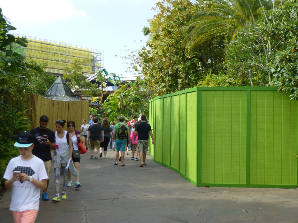 The walkway is extra narrow with a new bright green wall that has sprung up, most likely related to Jurassic Park area refurbishments