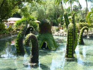 Impressive octopus topiary