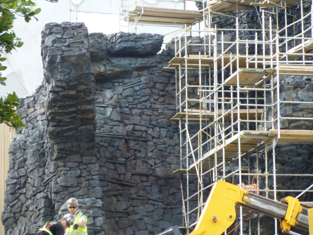 Beautiful rockwork paintjob, looking nearly complete over here.