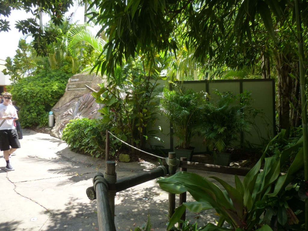 A view of the construction walls on the right side of the rock