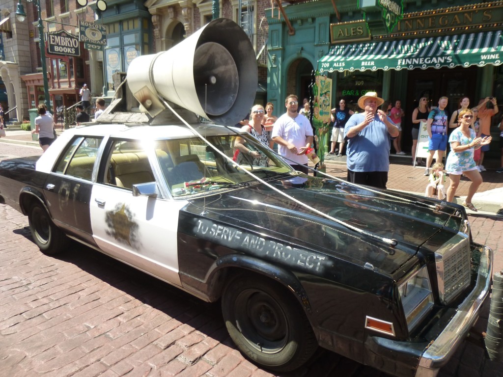 A good look at their iconic police car