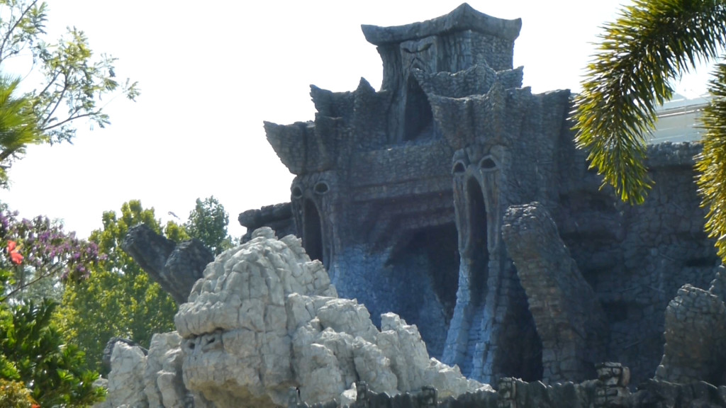 View of the Kong arch in the foreground with temple in background