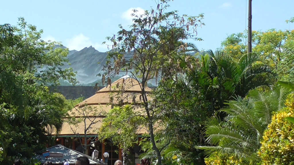 The mountain range fits in well behind the Jurassic Park skyline, matching the area's style nicely