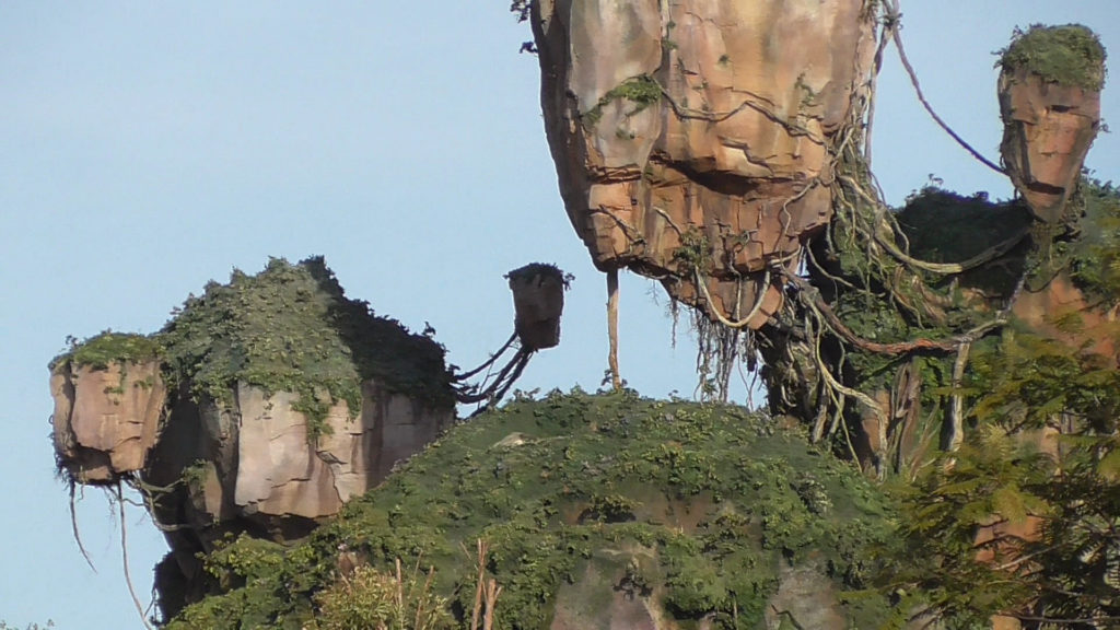 Closer view of the vines connecting the mountains