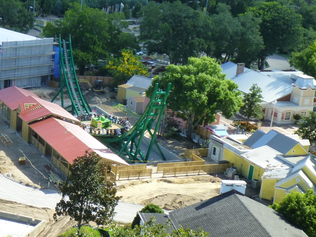 Looks like they are keeping the existing LEGO Friends shop and the Fresh from Florida buildings after the area opens. Both buildings, on right of image, have had minor additions put on