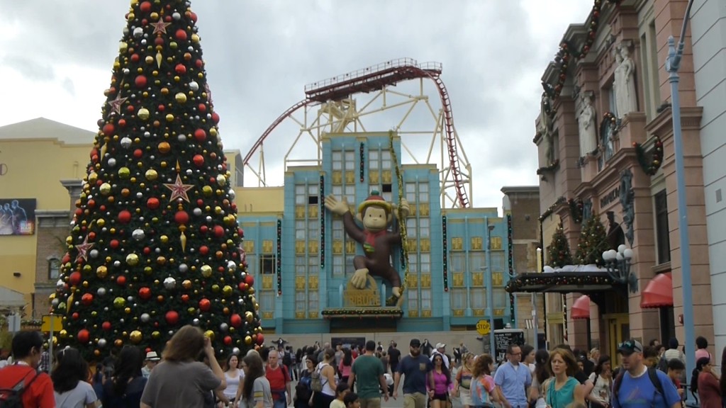 The holidays are in full swing and Macy's balloons are everywhere!