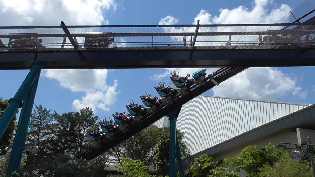 Yay, people riding Mako!