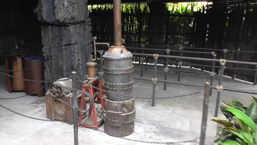 Old-fashioned water pump themed elements